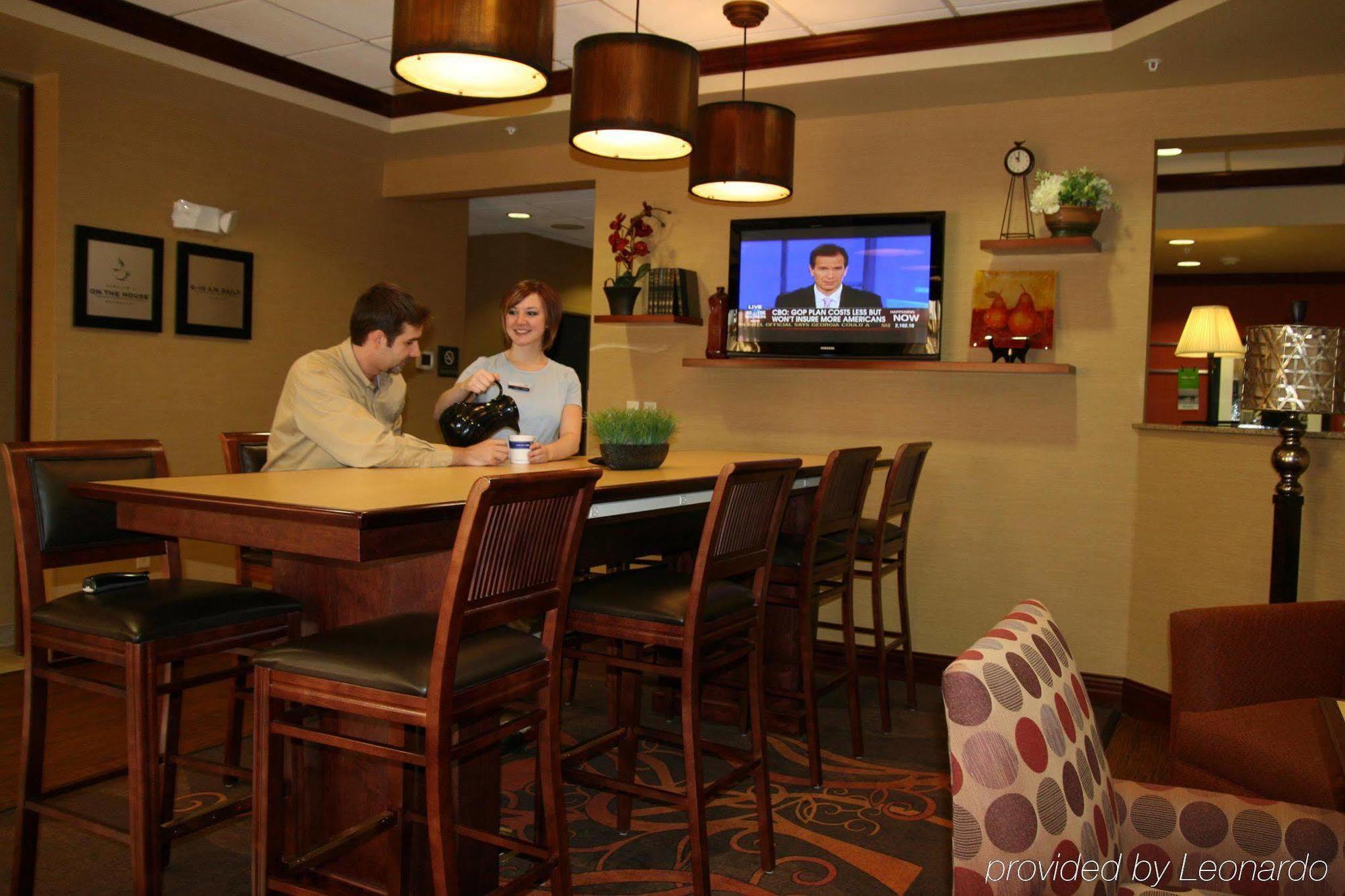 Hampton Inn Fairmont Restaurante foto